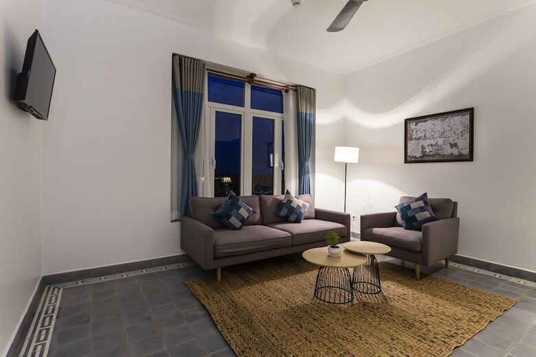 Boutique Kampot Hotel