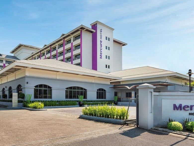 Hotel Mercure Yangon Kaba Aye