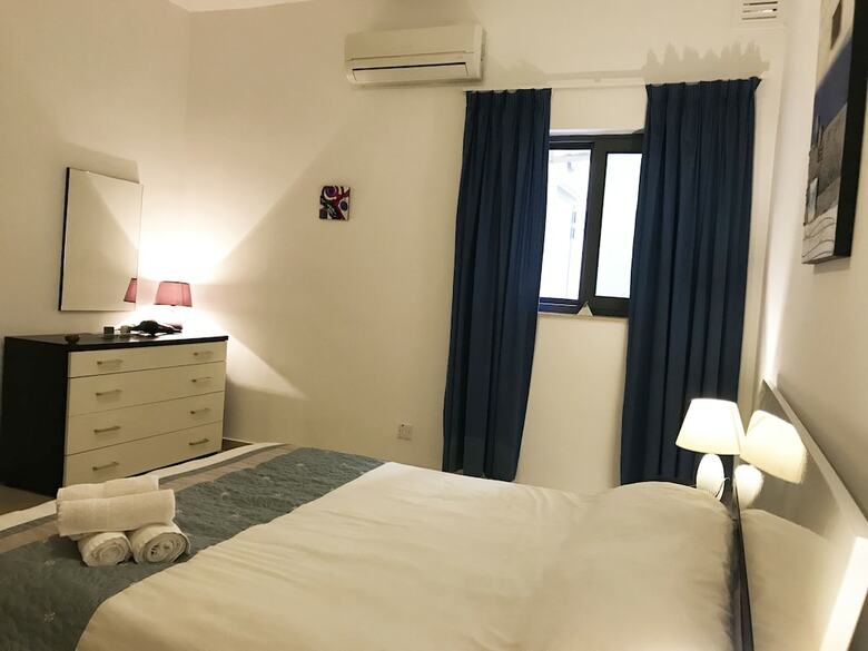 Hotel Marble Arch Home