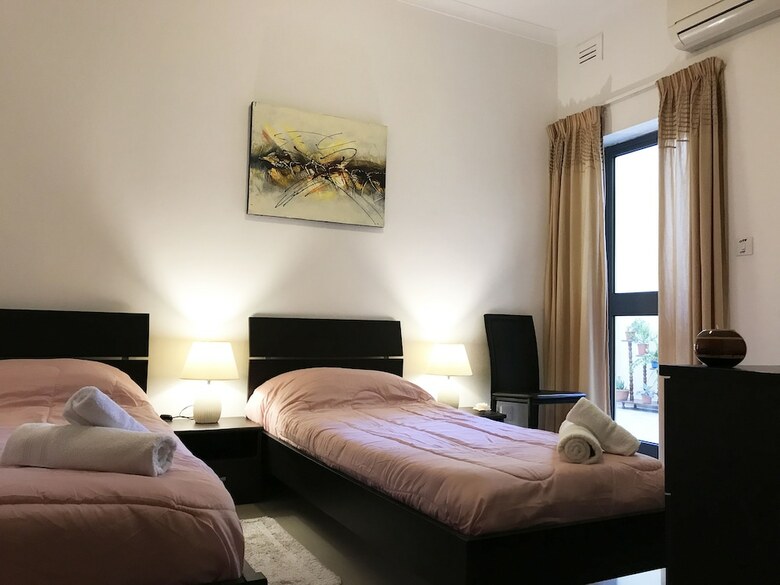 Hotel Marble Arch Home