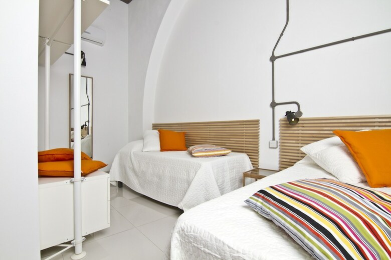 Nula Apartments