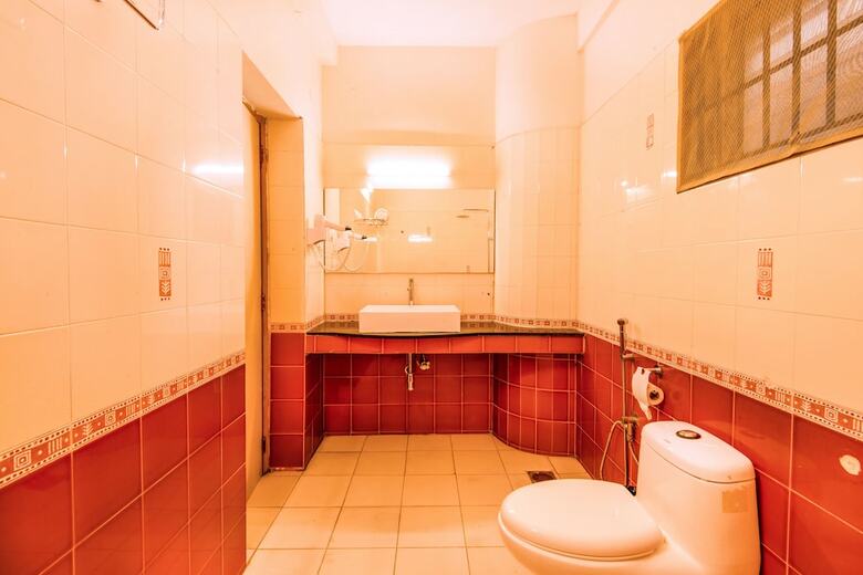 Fabhotel Blossoms T Nagar