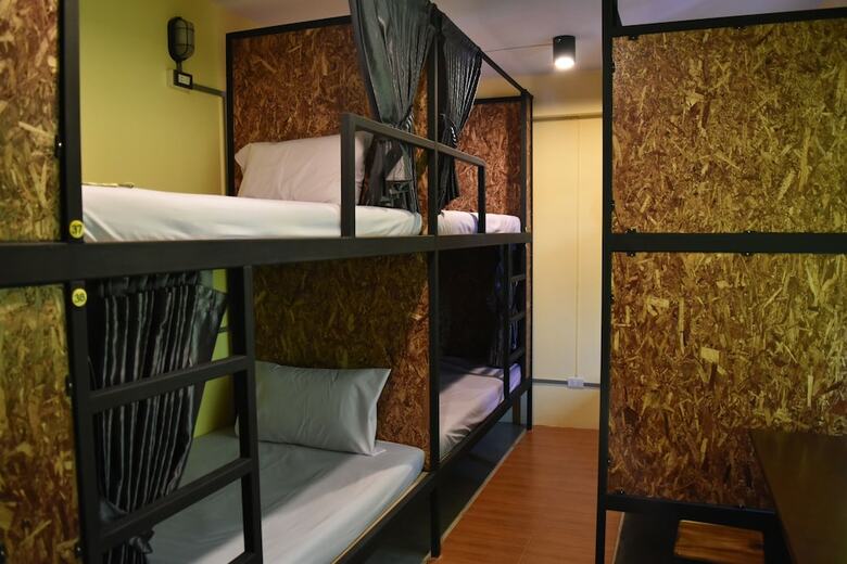 Hostal Hide Bangkok Hostel