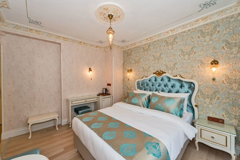Hotel 1453