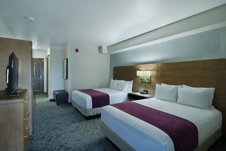 Hotel Oxford Suites Sonoma County
