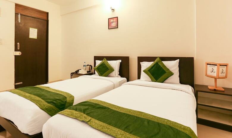 Treebo Trip Hotel Worldtree