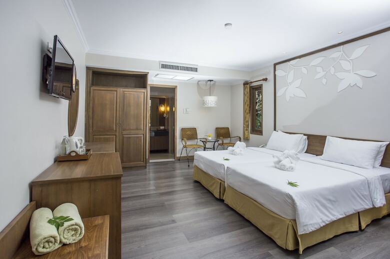 Hotel The Leaf On The Sands By Katathani