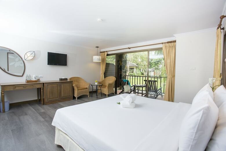 Hotel The Leaf On The Sands By Katathani