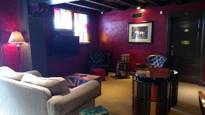 Posada The Old English Inn
