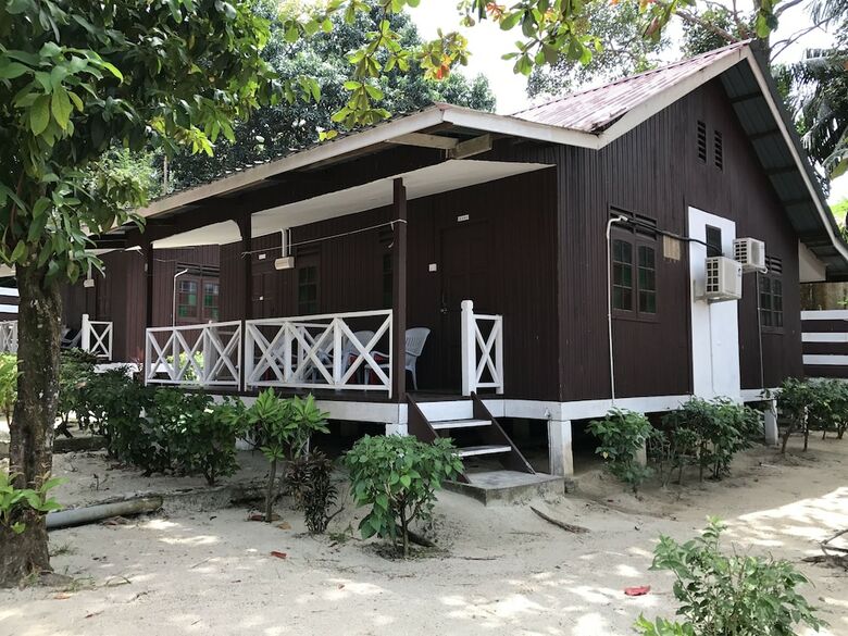 Hotel The Barat Perhentian Beach Resort