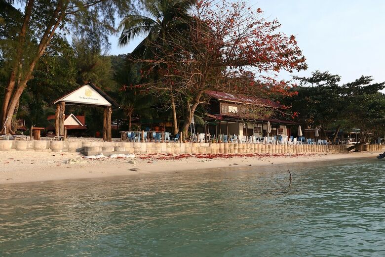 Hotel The Barat Perhentian Beach Resort