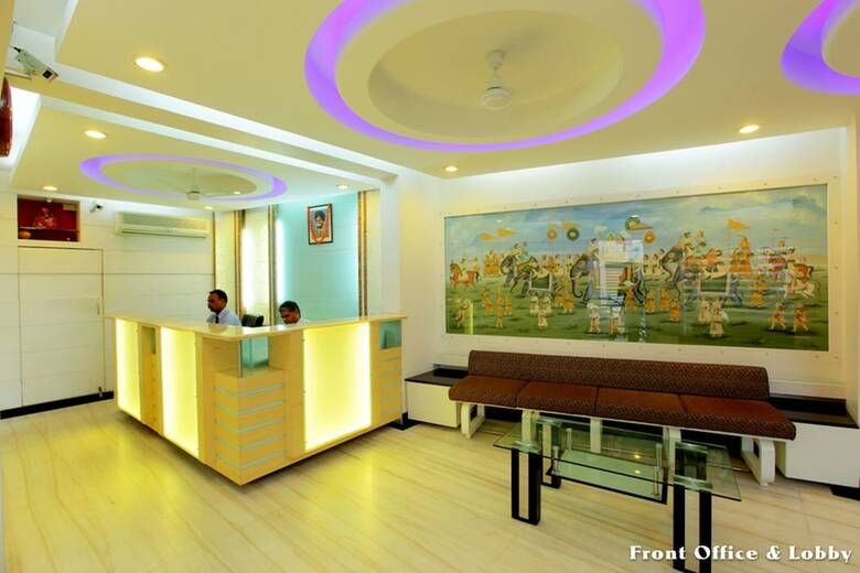 Hotel Ashish Palace