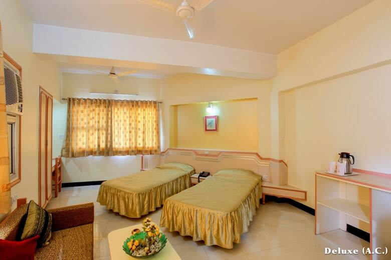 Hotel Ashish Palace