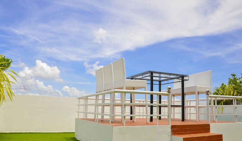 Sunrise Ocean View Apartment