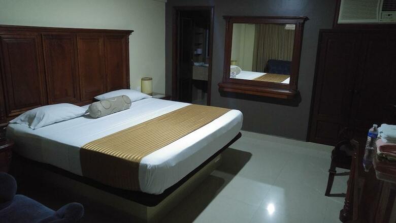 Hotel Toledo