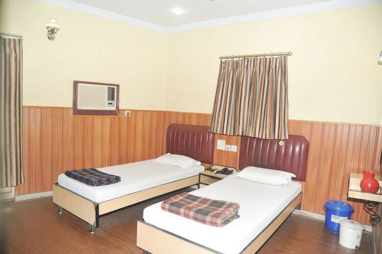 Hotel Akash Ganga