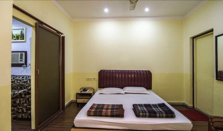 Hotel Akash Ganga