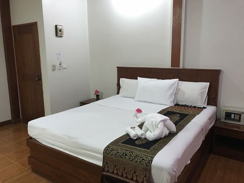Hotel Patong Sub Inn
