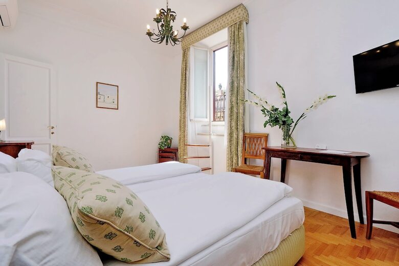 Hotel Al Corso 4