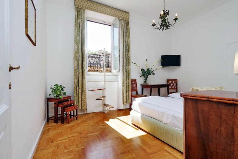 Hotel Al Corso 4