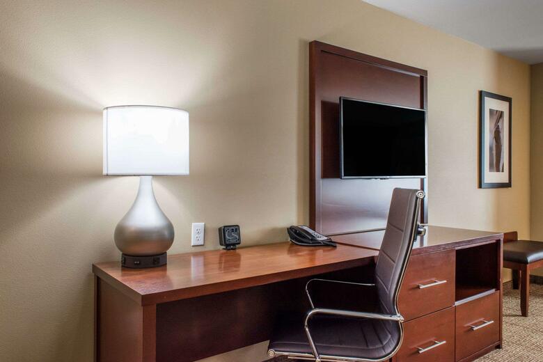Hotel Comfort Suites