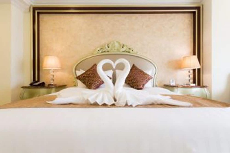 Hotel Lk Crystal Ville