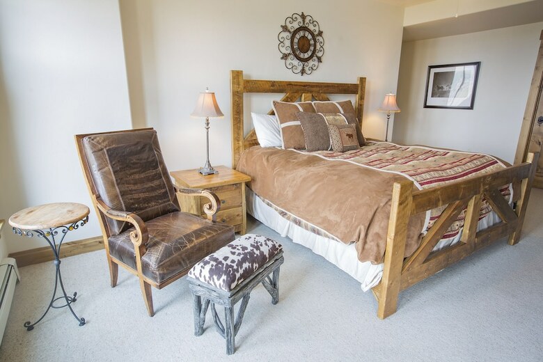 Westwall Lodge