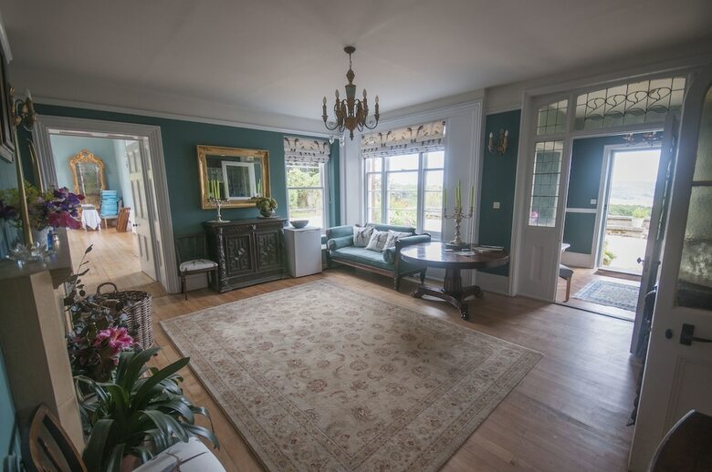 Bed & Breakfast Yarner House