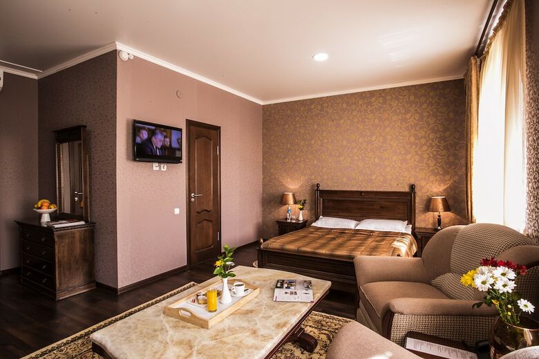 Shah Palace Hotel