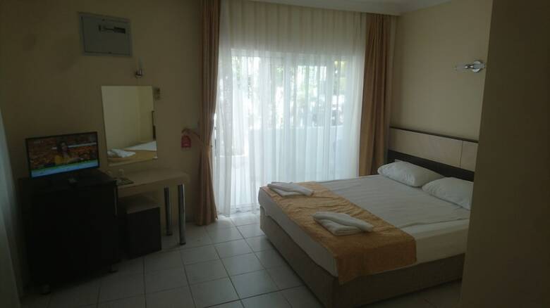 Side Beach Club Hotel