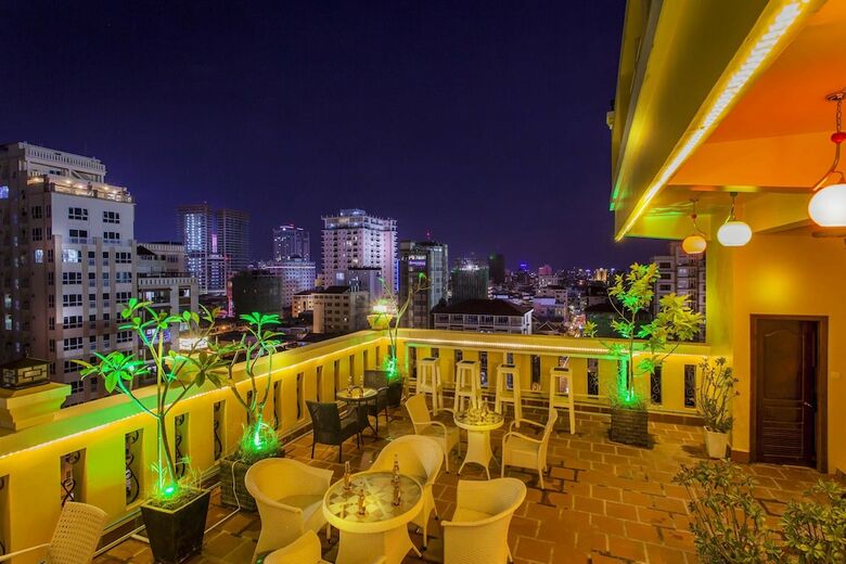 The Mou Hotel