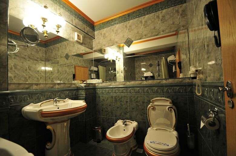 Hotel Ambassador