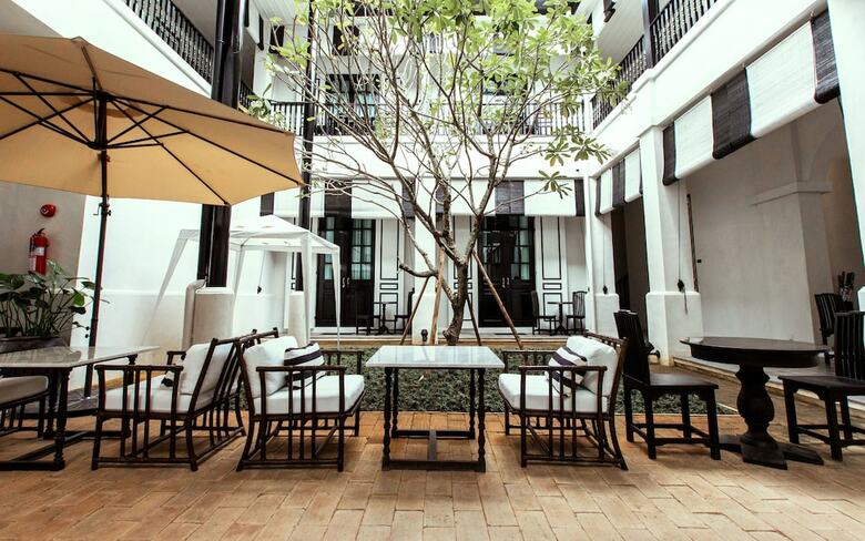 99 The Heritage Hotel