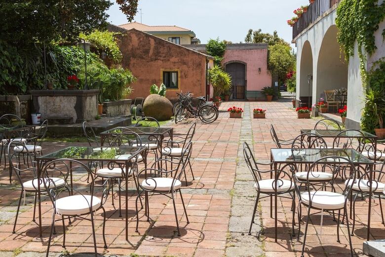 Hotel Etna