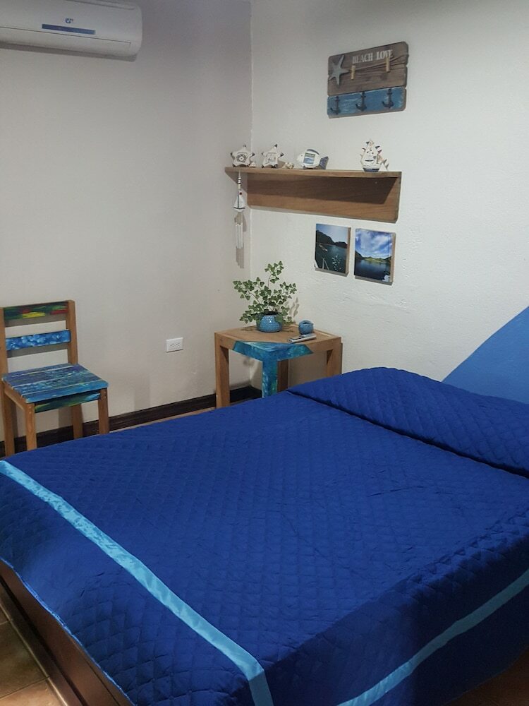 Hostal La Casona Hostel