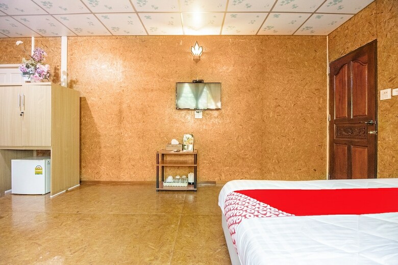 Hotel Oyo 696 Reuntonnam Amphawa
