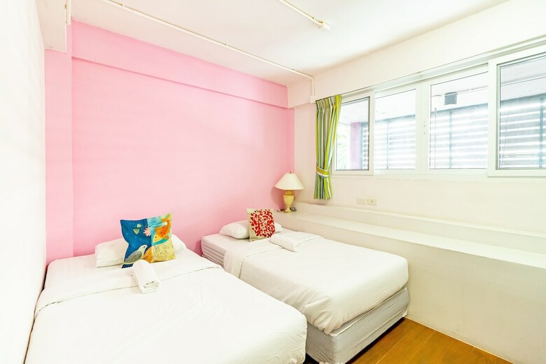 Hostal Sleep Dee Hostel