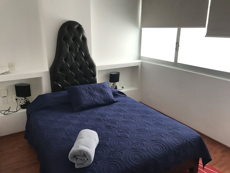 Shakespeare Apartment