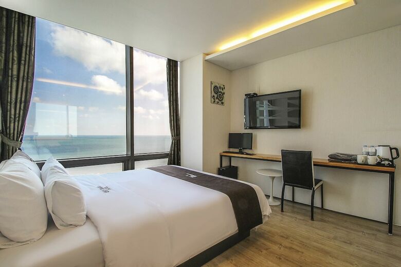 Hotel Sky Beach