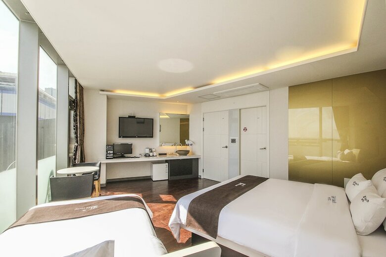Hotel Sky Beach