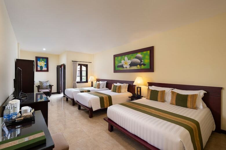 Adi Dharma Hotel