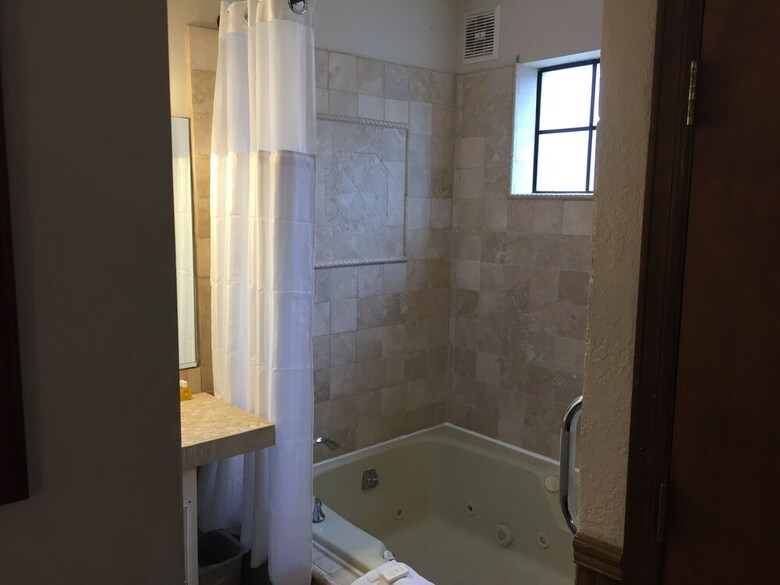 Hotel Seacrest Inn
