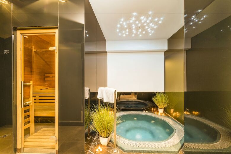 Hotel Oasis Life
