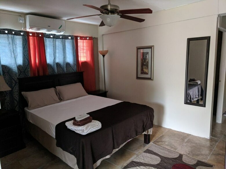 Hotel Rockhampton Retreat Guest House