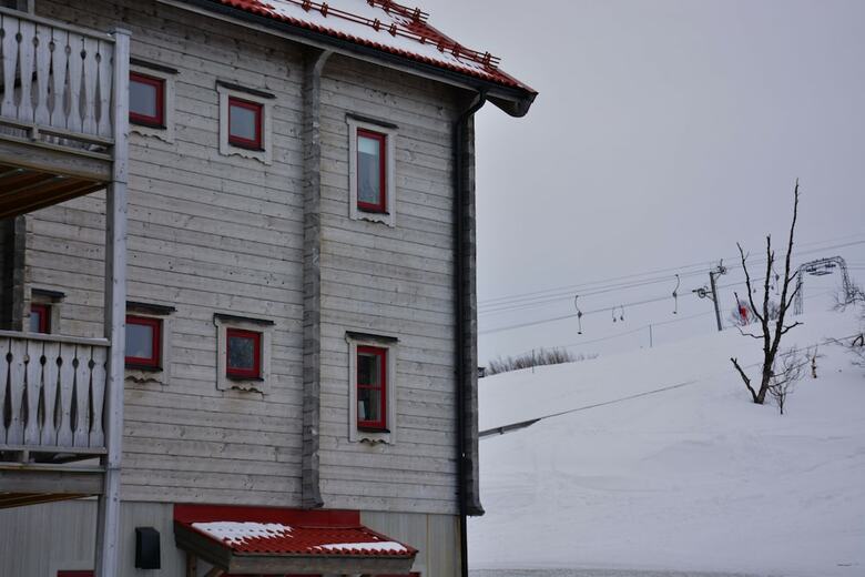 Posada Iskuben I Hamra