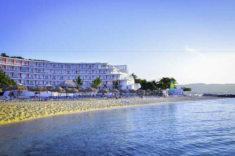 Hotel Royal Decameron Cornwall Beach All Inclusive