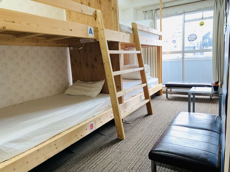 Hostal Guest House B's Five II