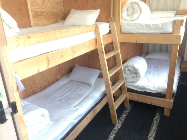 Hostal Guest House B's Five II