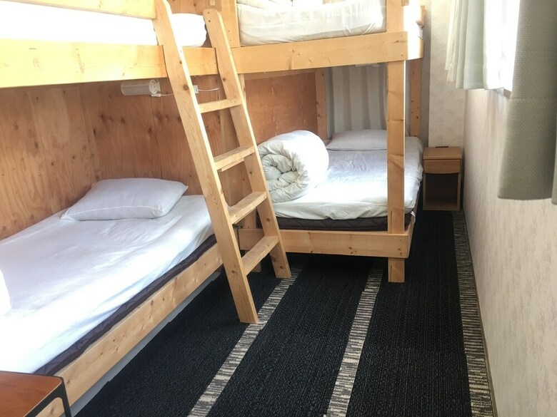 Hostal Guest House B's Five II