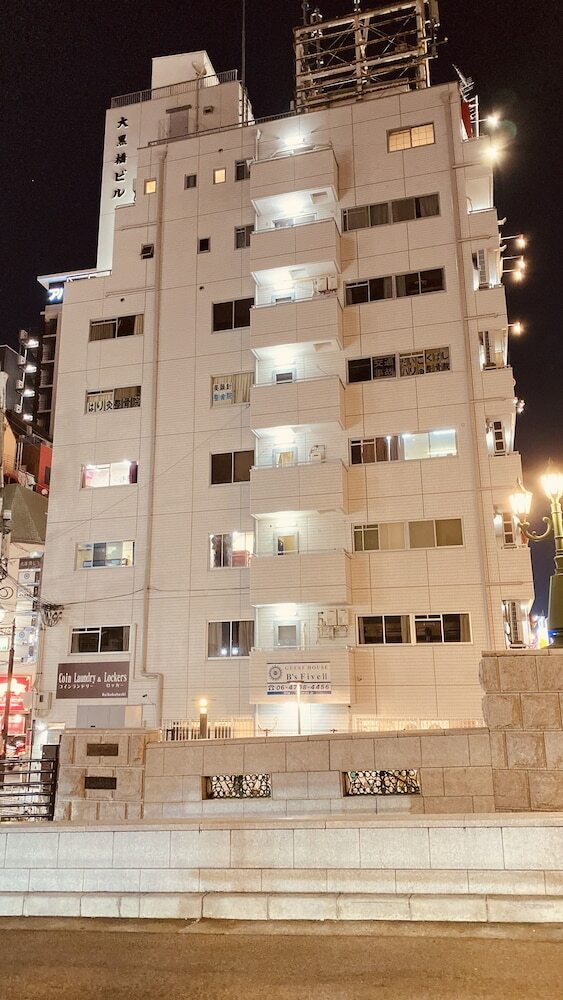 Hostal Guest House B's Five II